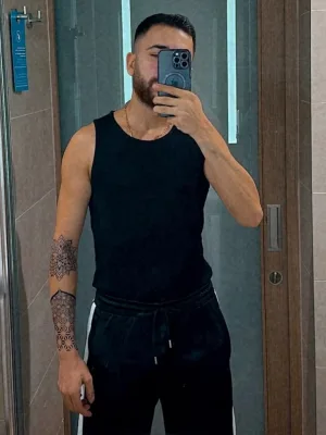 Burak photo 1, asian, average, black hair, 183 cm, 70 kg, Hong Kong
