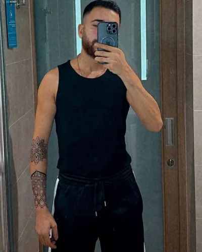 Burak photo 1, asian, average, black hair, 183 cm, 70 kg, Hong Kong