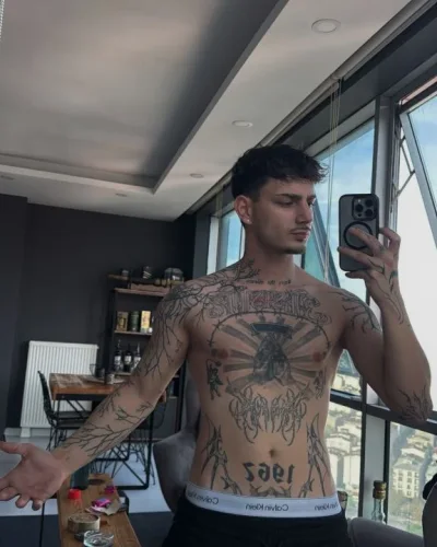 Cem photo 8, mixed, athletic, brunette, 175 cm, 70 kg, Hong Kong
