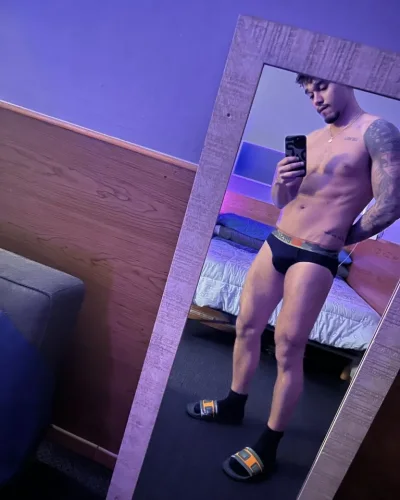 Vinicius photo 14, latino, athletic, brunette, 183 cm, 79 kg, Hong Kong