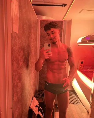 Vinicius photo 19, latino, athletic, brunette, 183 cm, 79 kg, Hong Kong