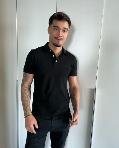 Vinicius photo 24, latino, athletic, brunette, 183 cm, 79 kg, Hong Kong