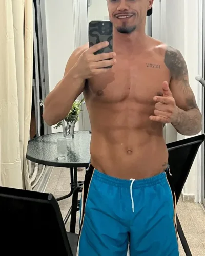 Vinicius photo 25, latino, athletic, brunette, 183 cm, 79 kg, Hong Kong