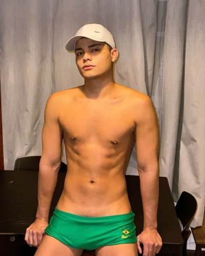 Calvin photo 8, latino, athletic, black hair, 185 cm, 83 kg, Hong Kong