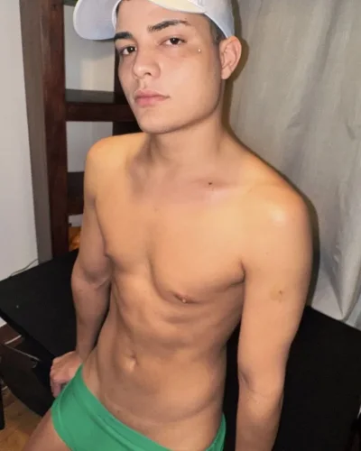 Calvin photo 9, latino, athletic, black hair, 185 cm, 83 kg, Hong Kong