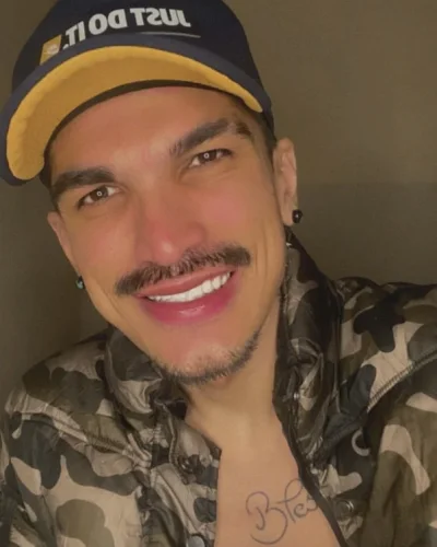 Donato photo 1, latino, athletic, black hair, 183 cm, 79 kg, Hong Kong