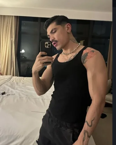 Donato photo 22, latino, athletic, black hair, 183 cm, 79 kg, Hong Kong