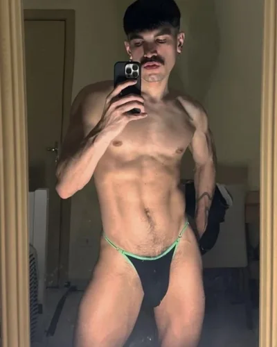 Donato photo 33, latino, athletic, black hair, 183 cm, 79 kg, Hong Kong