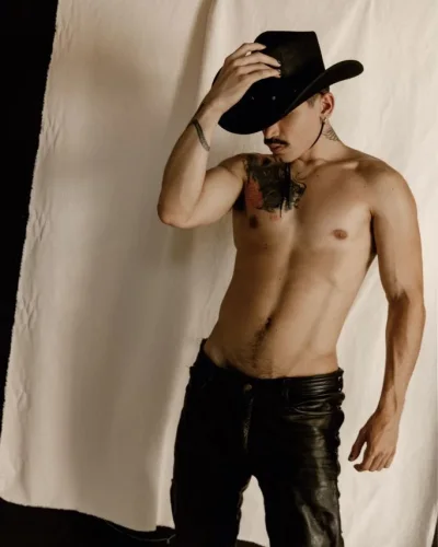 Donato photo 52, latino, athletic, black hair, 183 cm, 79 kg, Hong Kong