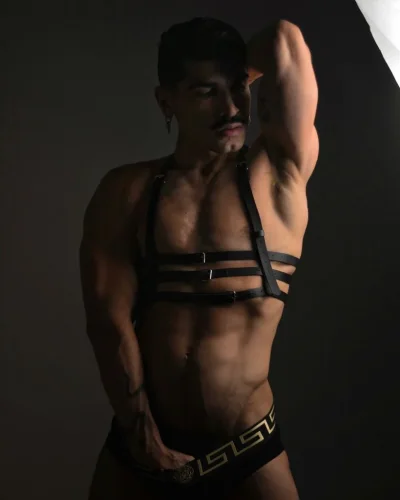 Donato photo 9, latino, athletic, black hair, 183 cm, 79 kg, Hong Kong