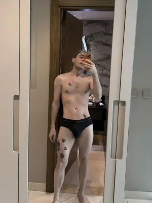 Zarussi photo 1, slavic, average, blonde hair, 180 cm, 65 kg, Hong Kong