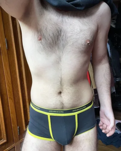 Rex photo 1, european, athletic, black hair, 183 cm, 83 kg, Hong Kong