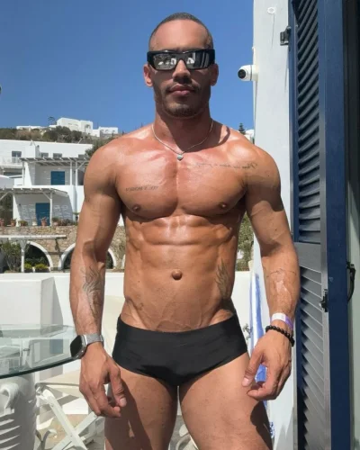 Vidal photo 11, latino, athletic, black hair, 175 cm, 74 kg, Hong Kong