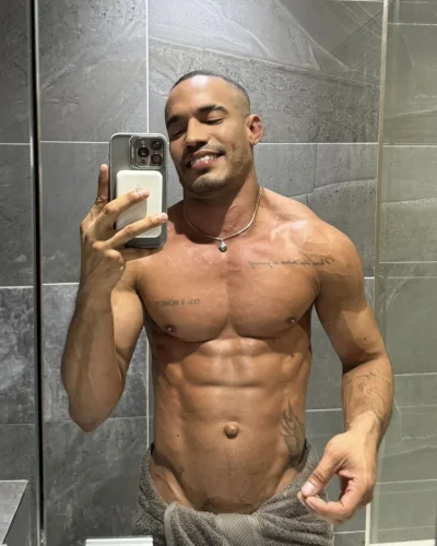 Vidal photo 16, latino, athletic, black hair, 175 cm, 74 kg, Hong Kong