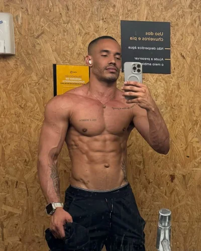 Vidal photo 22, latino, athletic, black hair, 175 cm, 74 kg, Hong Kong