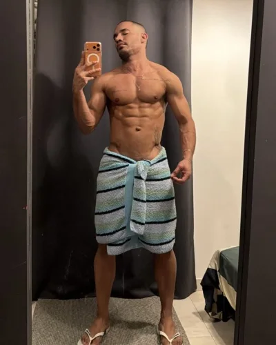 Vidal photo 40, latino, athletic, black hair, 175 cm, 74 kg, Hong Kong