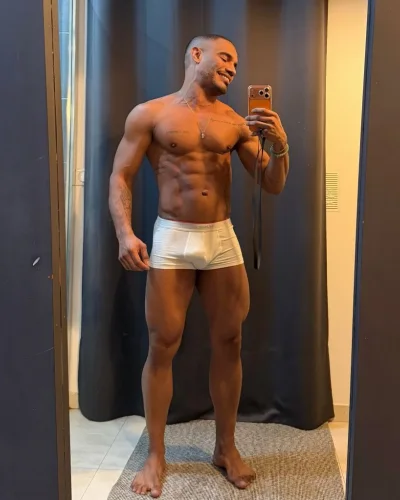 Vidal photo 48, latino, athletic, black hair, 175 cm, 74 kg, Hong Kong