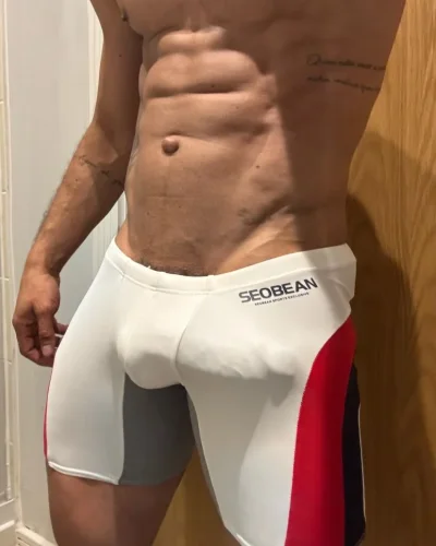 Vidal photo 49, latino, athletic, black hair, 175 cm, 74 kg, Hong Kong