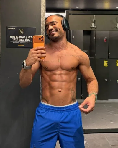 Vidal photo 55, latino, athletic, black hair, 175 cm, 74 kg, Hong Kong