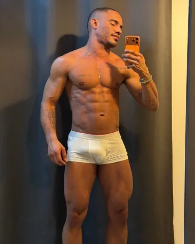Vidal photo 57, latino, athletic, black hair, 175 cm, 74 kg, Hong Kong