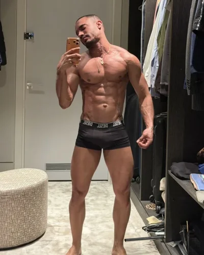 Vidal photo 63, latino, athletic, black hair, 175 cm, 74 kg, Hong Kong