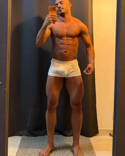 Vidal photo 67, latino, athletic, black hair, 175 cm, 74 kg, Hong Kong