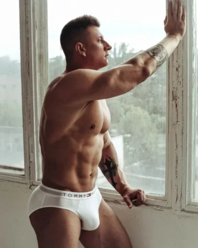 Alessandro photo 11, slavic, curvy, brunette, 188 cm, 98 kg, Hong Kong