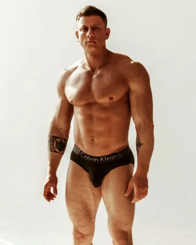 Alessandro photo 4, slavic, curvy, brunette, 188 cm, 98 kg, Hong Kong
