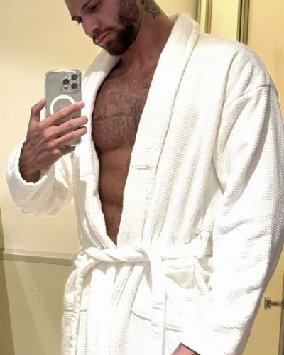 Vynicius photo 8, latino, curvy, brunette, 180 cm, 81 kg, Hong Kong