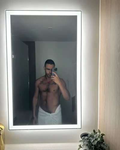 Roberto photo 10, latino, curvy, black hair, 183 cm, 93 kg, Hong Kong