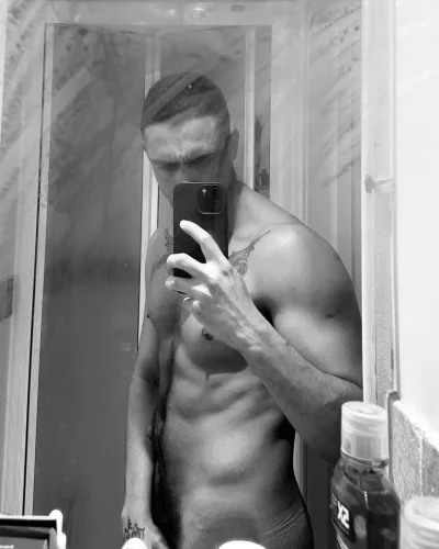 Roberto photo 17, latino, curvy, black hair, 183 cm, 93 kg, Hong Kong