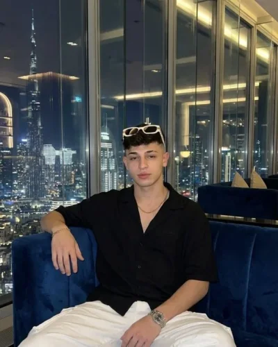 Franklin photo 9, latino, average, black hair, 180 cm, 65 kg, Hong Kong