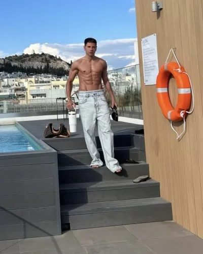 Bruno photo 4, latino, athletic, brunette, 178 cm, 79 kg, Hong Kong