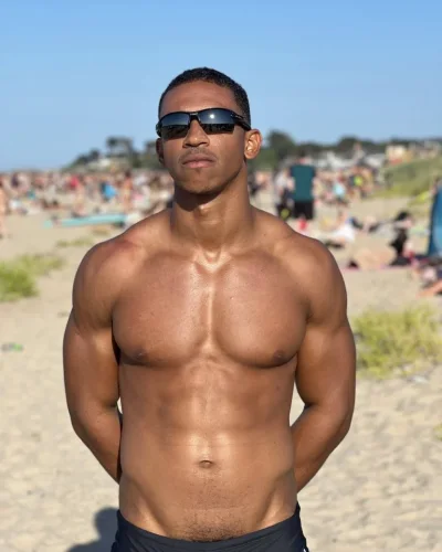 Sebastian photo 3, ebony / black, curvy, black hair, 183 cm, 90 kg, Hong Kong