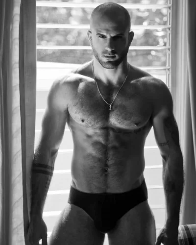 Yarin photo 26, european, athletic, blonde hair, 180 cm, 79 kg, Hong Kong