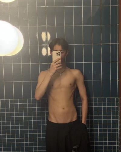 Votchel photo 4, mixed, slim, black hair, 185 cm, 63 kg, Hong Kong