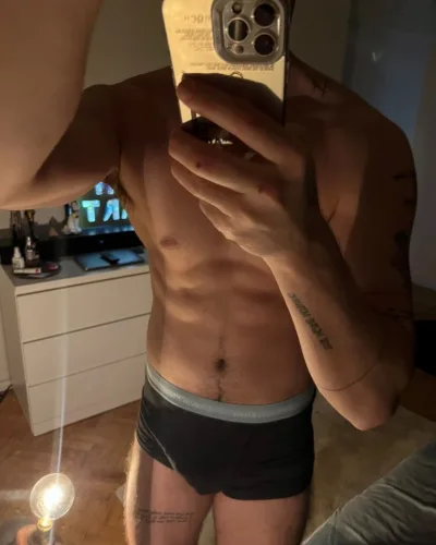 Waddy photo 4, mixed, athletic, blonde hair, 190 cm, 83 kg, Hong Kong