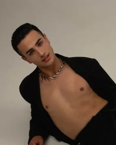 Ivan photo 16, latino, curvy, black hair, 170 cm, 77 kg, Hong Kong