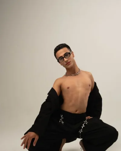 Ivan photo 25, latino, curvy, black hair, 170 cm, 77 kg, Hong Kong