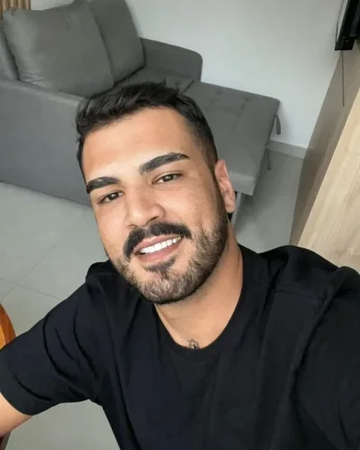 Vensky photo 5, latino, athletic, black hair, 195 cm, 95 kg, Hong Kong