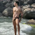 August photo 9, latino, curvy, black hair, 190 cm, 93 kg, Hong Kong