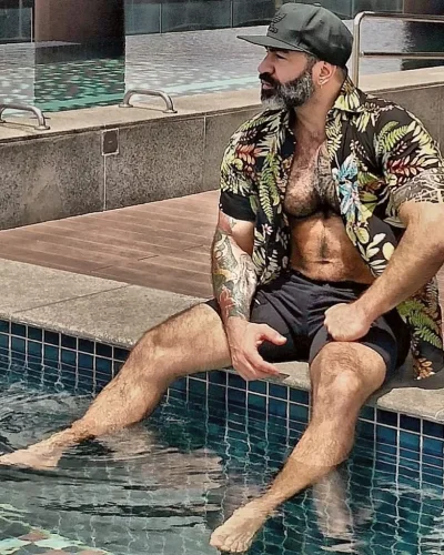 Theodoros photo 12, european, curvy, brunette, 180 cm, 90 kg, Hong Kong