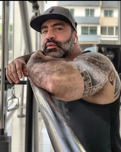 Theodoros photo 15, european, curvy, brunette, 180 cm, 90 kg, Hong Kong