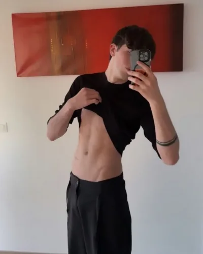 Noel photo 12, slavic, slim, brunette, 183 cm, 63 kg, Hong Kong