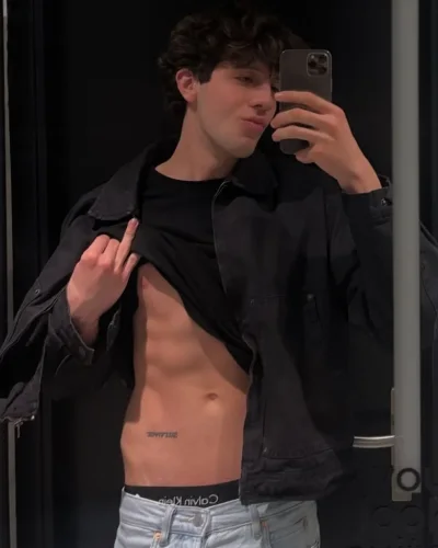 Noel photo 14, slavic, slim, brunette, 183 cm, 63 kg, Hong Kong