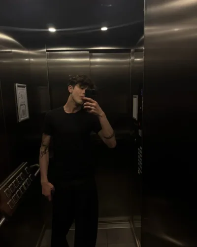 Noel photo 3, slavic, slim, brunette, 183 cm, 63 kg, Hong Kong