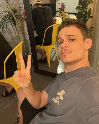 Axel photo 5, latino, athletic, brunette, 188 cm, 81 kg, Hong Kong