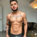 Yan photo 2, latino, athletic, black hair, 180 cm, 77 kg, Hong Kong