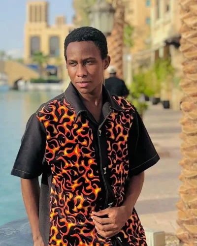 Virgil photo 1, ebony / black, athletic, black hair, 160 cm, 58 kg, Hong Kong