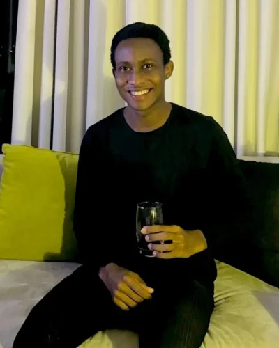 Virgil photo 3, ebony / black, athletic, black hair, 160 cm, 58 kg, Hong Kong